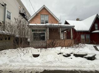 12 Pleasant St, Randolph, VT 05060