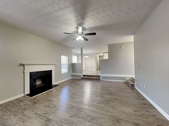 4th image of 1001 Gloria Grand Blvd