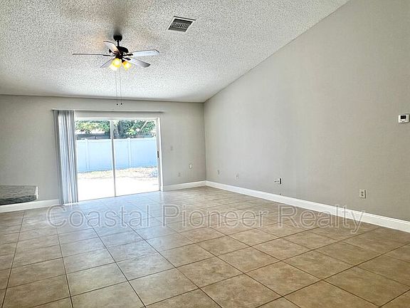 5th image of 13454 Beechberry Dr