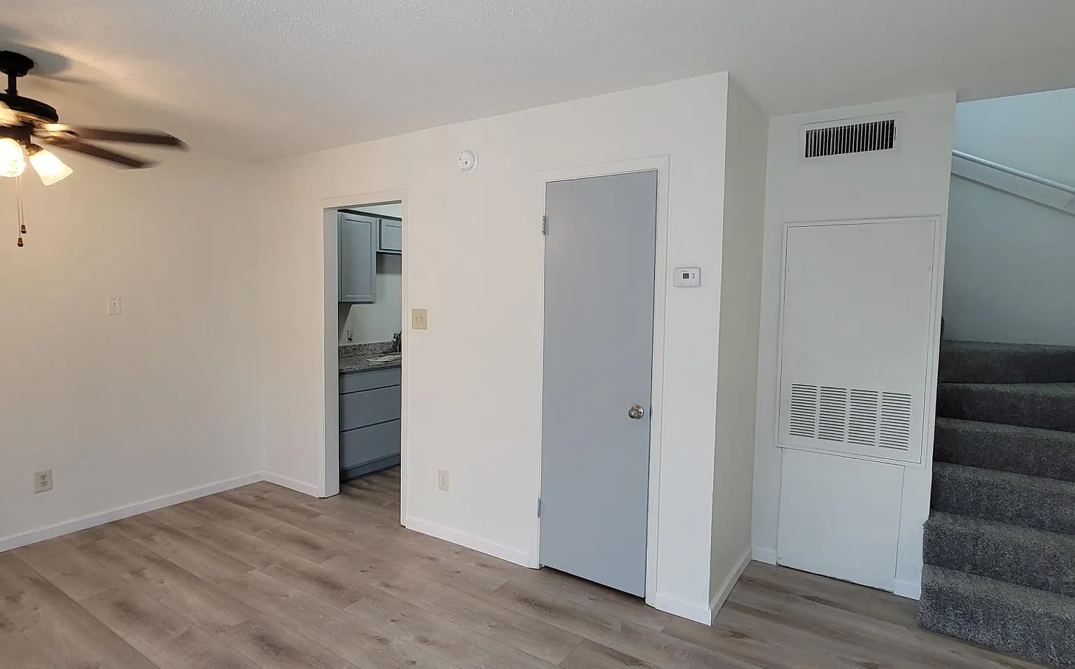 2 bed, 925 sqft, $1,100 — Photo 2