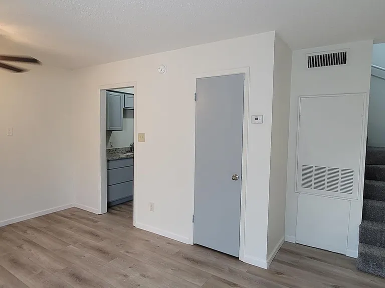 1809 Potomac Pl #C — Photo 2