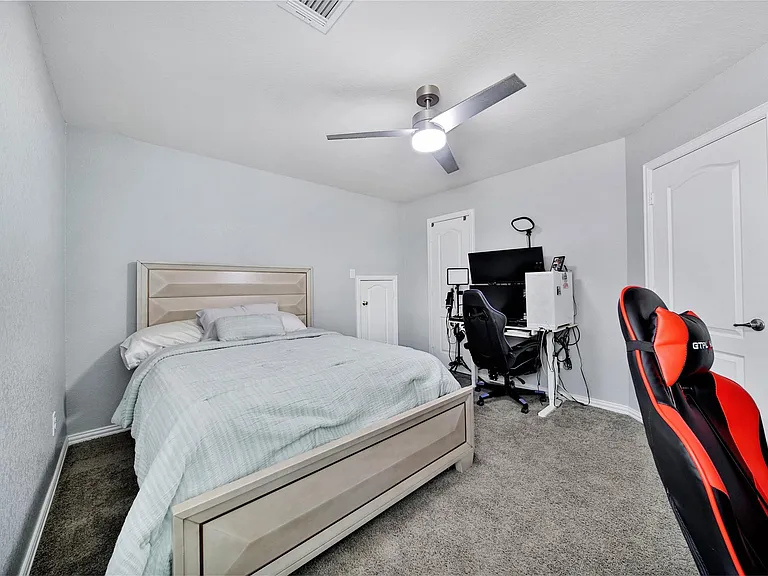 26028 Hasting Ridge Ln — Photo 41