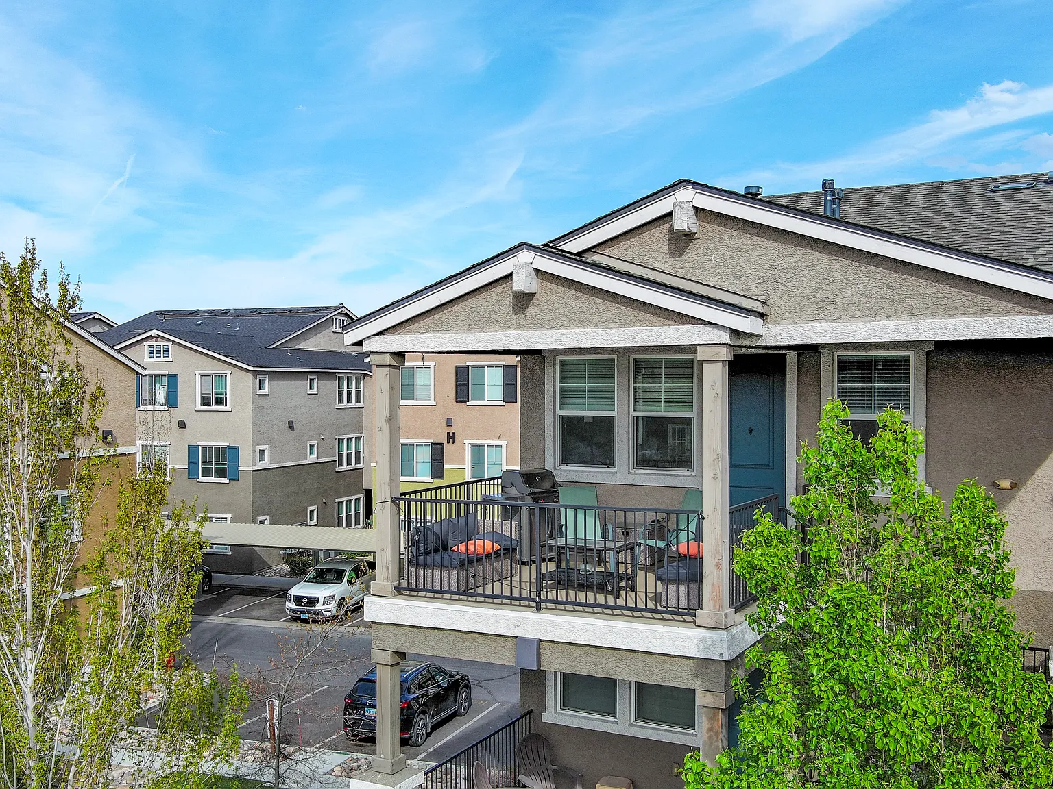 2 bed, 972 sqft, $2,400 — Photo 4