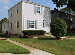 3933 Clinton Ave, Berwyn, IL 60402