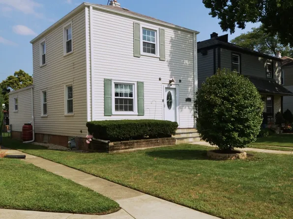3933 Clinton Ave, Berwyn, IL 60402