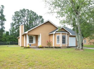 6123 Arabello Rd, Hope Mills, NC 28348