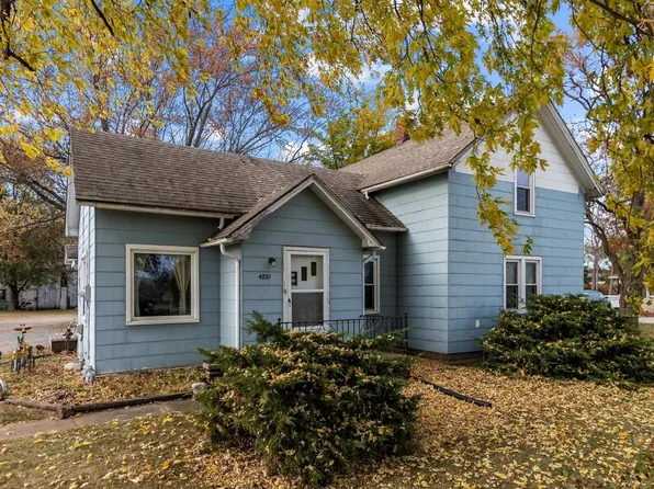 4221 Jackson St, Oshkosh, WI 54901