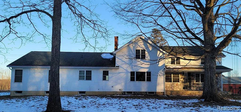 16449 Sheridan Rd photo 1