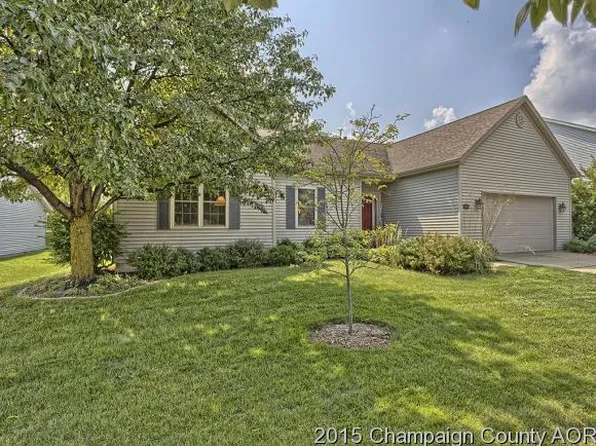 203 W Tomaras Ave, Savoy, IL 61874