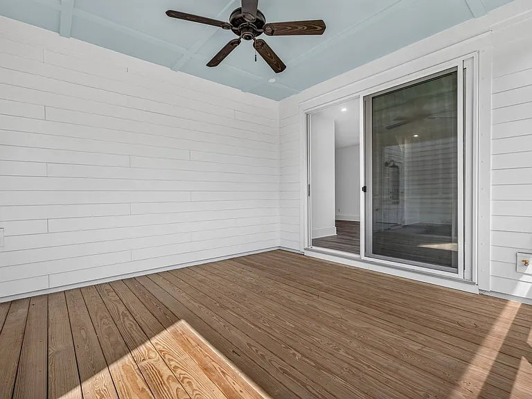 405 Oak Hammock Ct — Photo 27