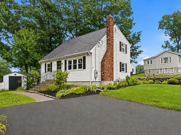 19 Pembroke St, Marlborough, MA 01752