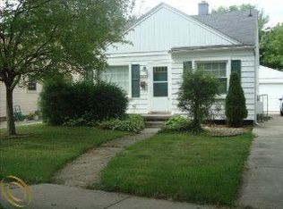 2205 Barrett Ave, Royal Oak, MI 48067