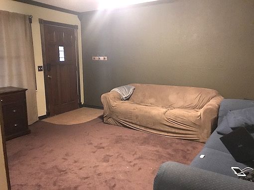 2nd image of 604 NW Avenue I