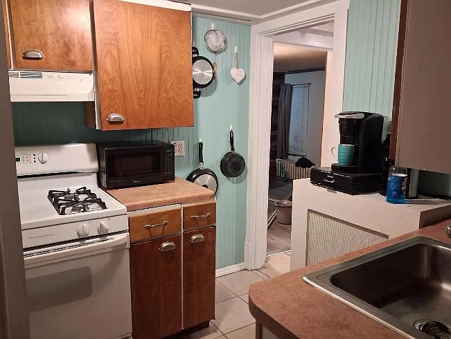 132 S Main St #B — Photo 7