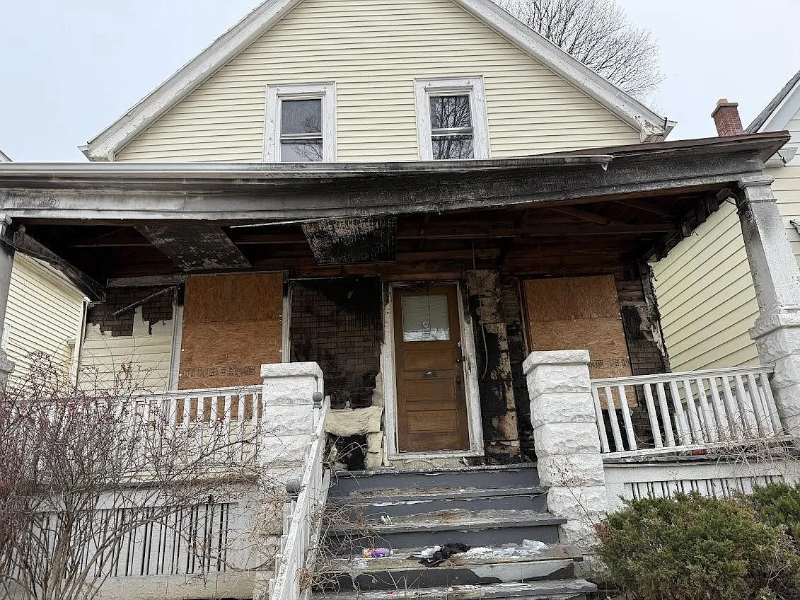 2922 North 17th STREET photo 1