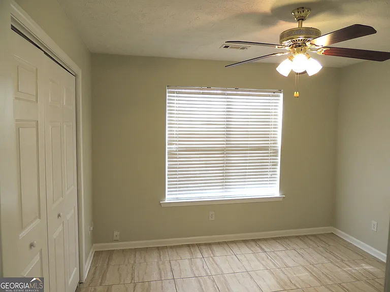 10 Brandon Dr — Photo 5