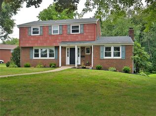 420 Woodhaven Dr, Monroeville, PA