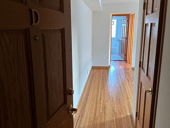 4th image of 5924 35th St W APT E