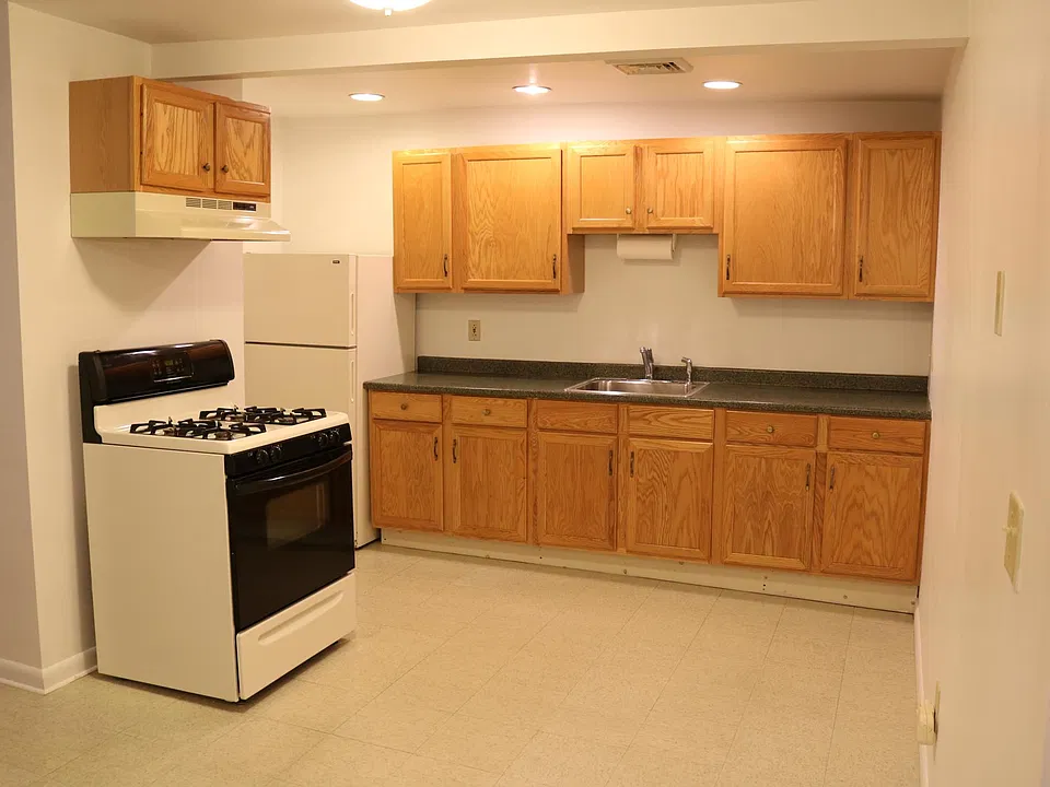 241 Elm St #2