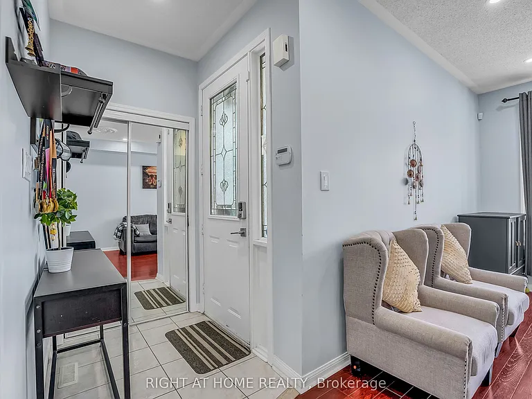 89 Cornell Park Ave — Photo 4