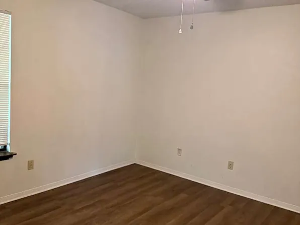 3850 Creighton Rd, Pensacola, FL