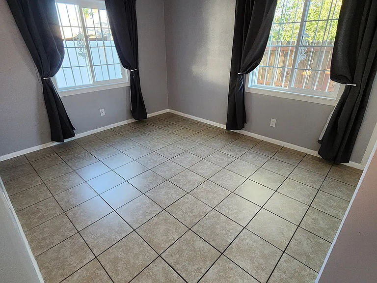 1909 Cherry Ln — Photo 22