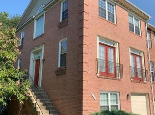 7401 Dunnington Pl, Alexandria, VA 22315