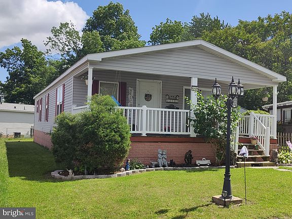 2nd image of 12105 Thistle Ct