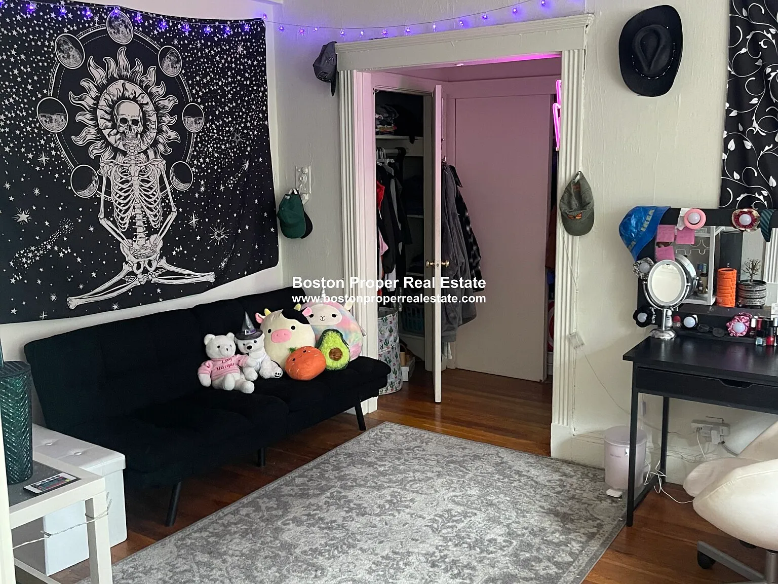 Studio, 700 sqft, $2,295 — Photo 2