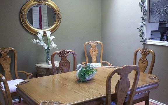 5th image of 102 N Troy Ave APT C