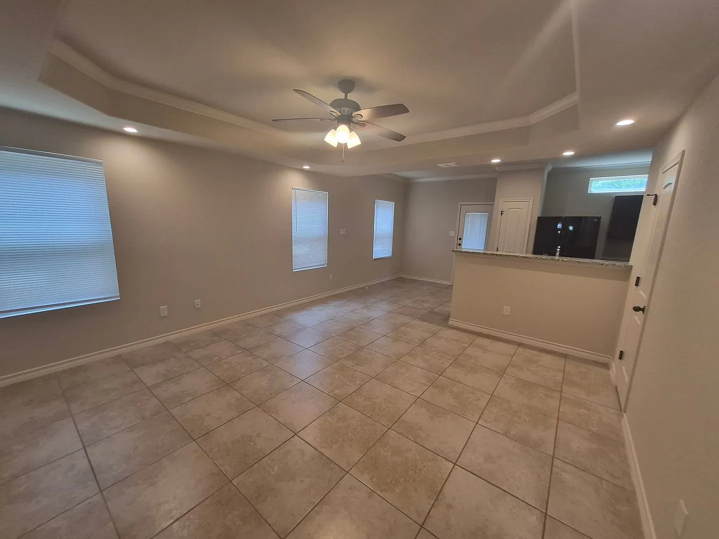6858 Lakeview Dr. #101, San Antonio, TX. 78244 — Photo 2