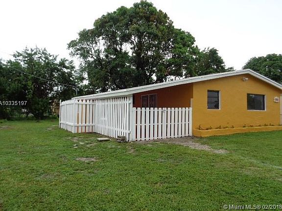3rd image of 2921 NW 157th St
