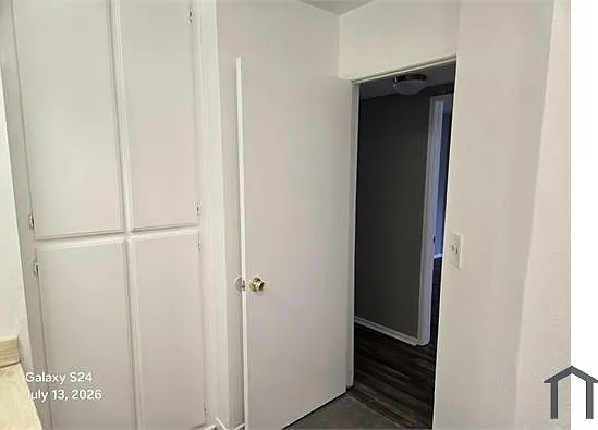 15916 Vanowen St #110 — Photo 17