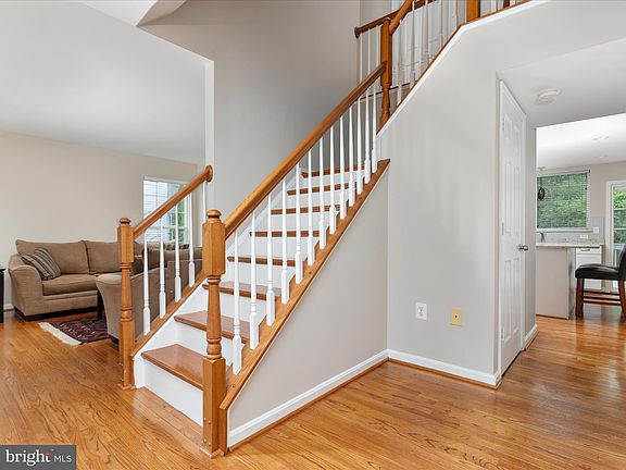4th image of 42833 Crowfoot Ct