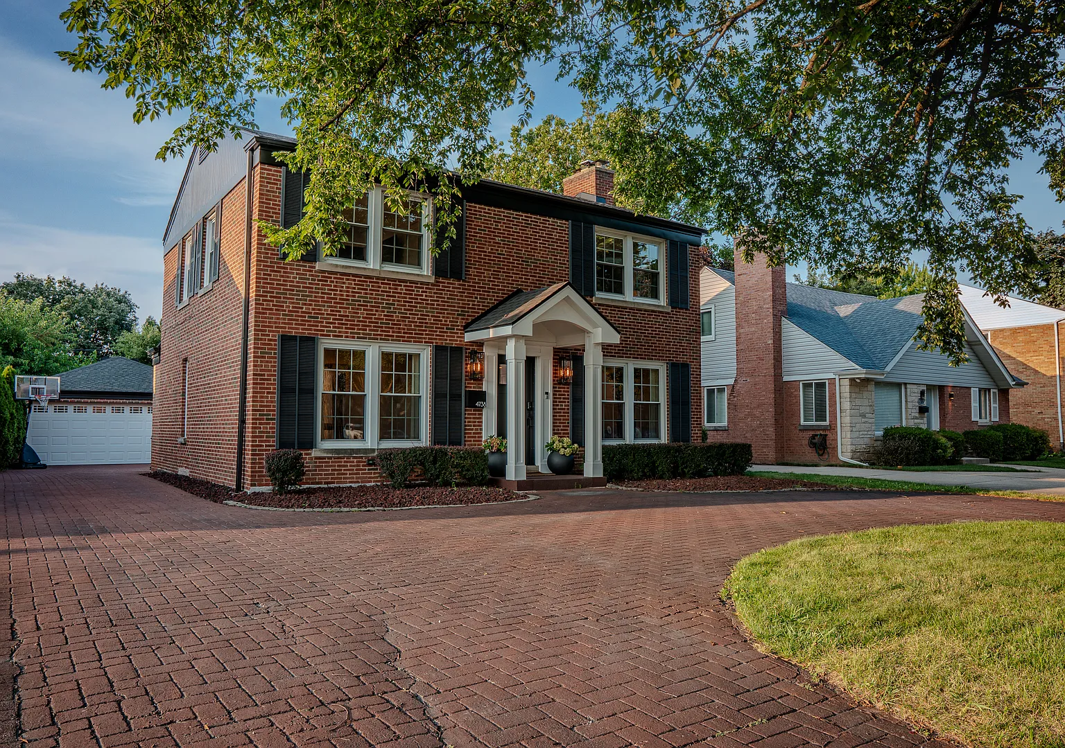 4 bed, 2.5 bath, 2359 sqft, $6,500 — Photo 1