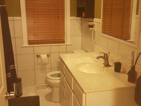 5th image of 51 Gillian Ln