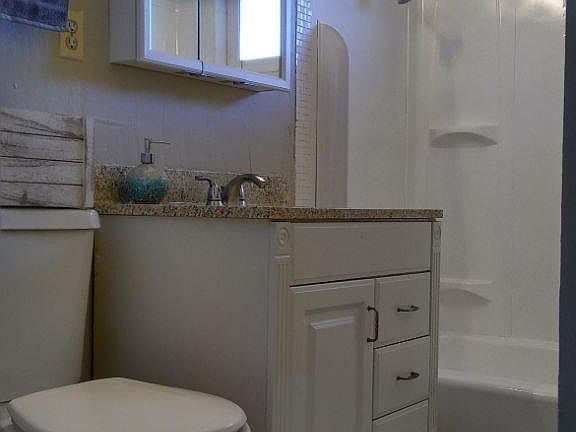 4th image of 3836 Auburn Blvd