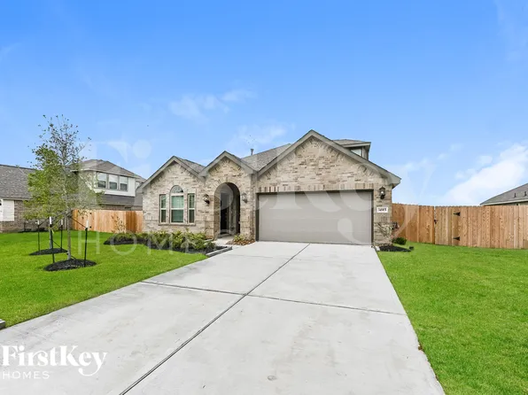 14915 Lake Shore Ave, Mont Belvieu, TX 77523