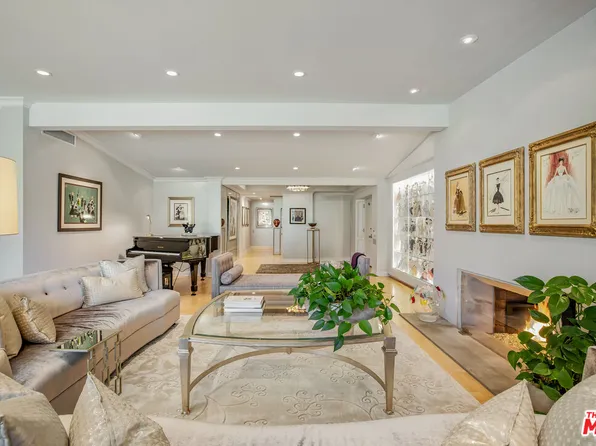 2135 Century Woods Way #18, Los Angeles, CA 90067