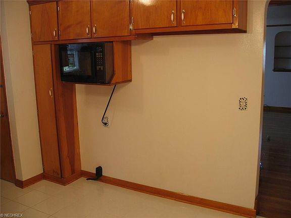 5th image of 10406 Park Heights Ave