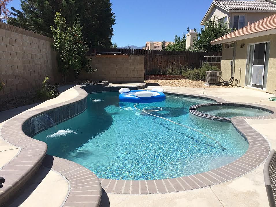1st image of 37534 Park Forest Ct