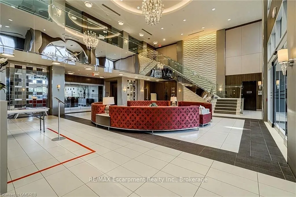 2 bed, $2,650 — Photo 2