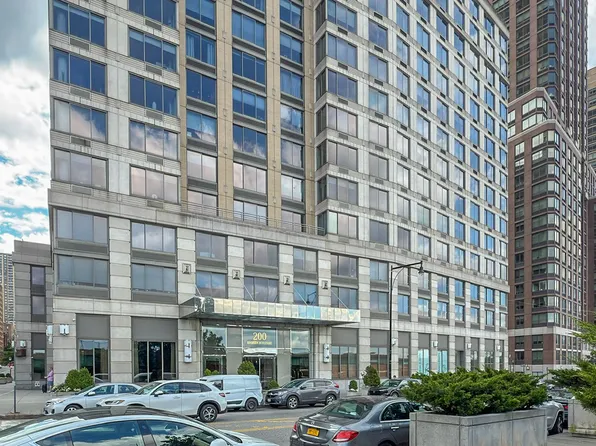 200 Riverside Boulevard 10C image 1 of 16