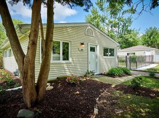 108 Center Rd, Streamwood, IL 60107