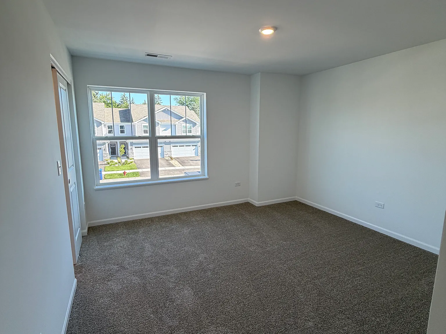 3 bed, 2.5 bath, 1767 sqft, $2,800 — Photo 4