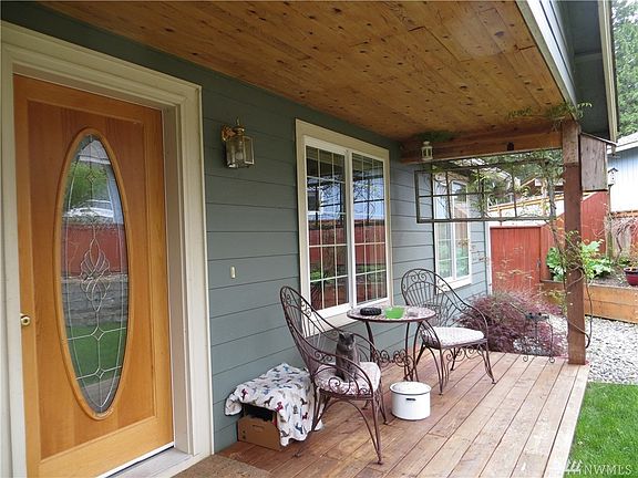 3rd image of 60 E Glenmorgan Ct