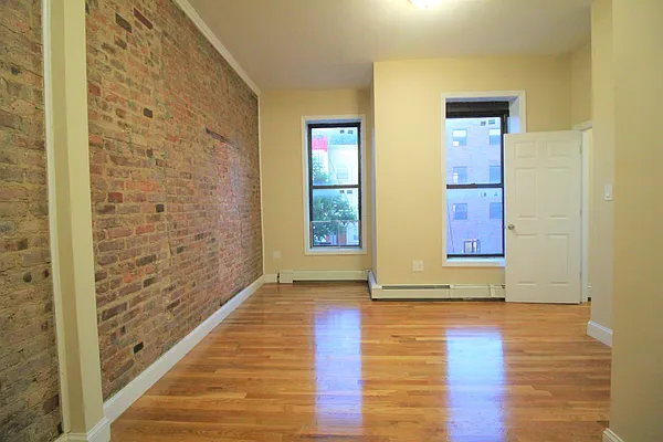Rented by Hagstrom Management Inc | media 31