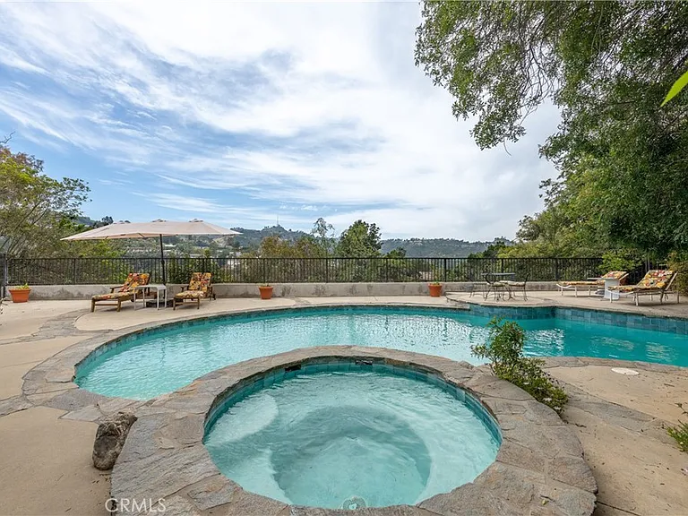 11446 Amanda Dr — Photo 38