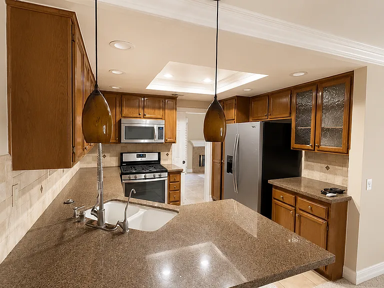 22141 Newbridge Dr #11 — Photo 11