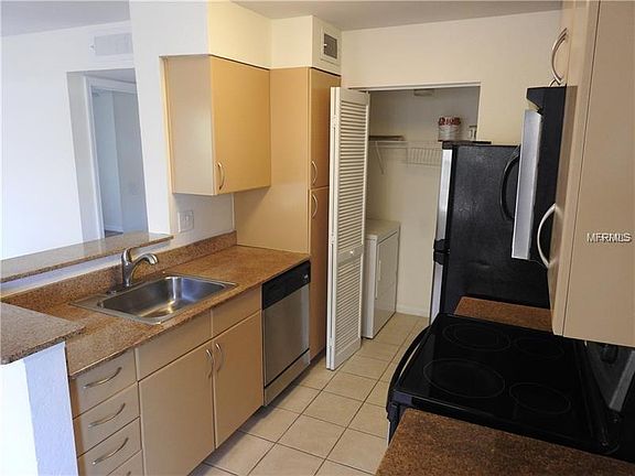 5th image of 11514 Westwood Blvd APT 412